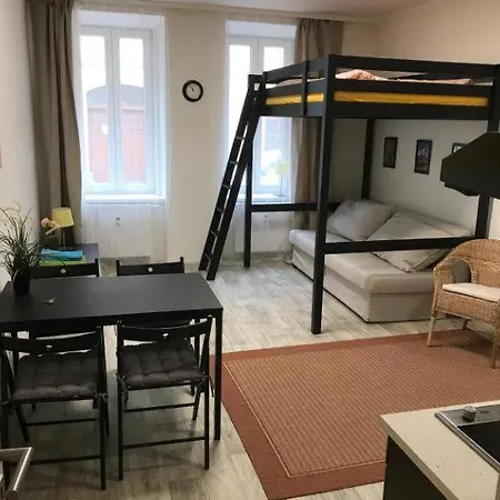 4 Person Great For Two Couples Or A Family Appartement Brno
